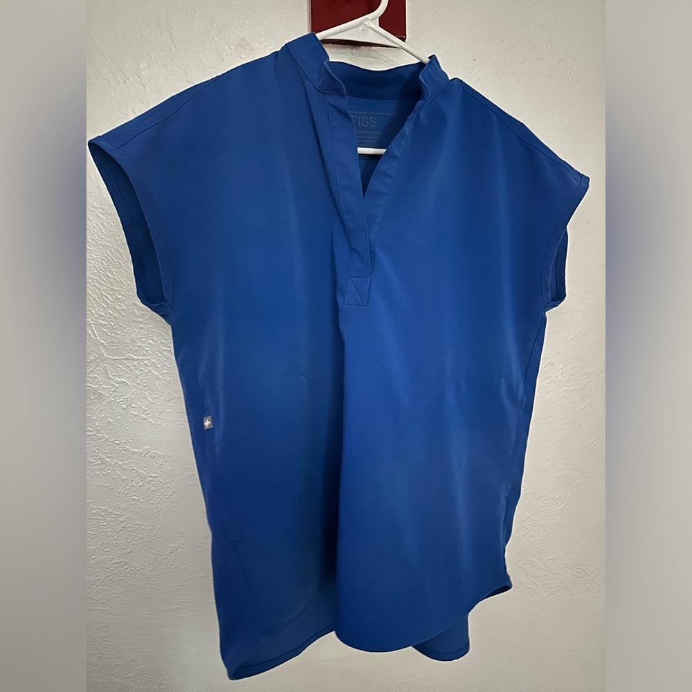 Figs Rafaela Oversized Scrub Top Winning Blue